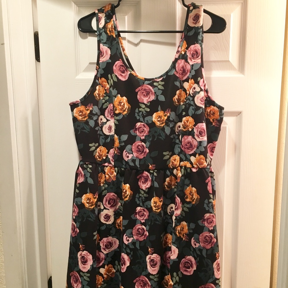 Forever 21 floral plus sized scuba dress